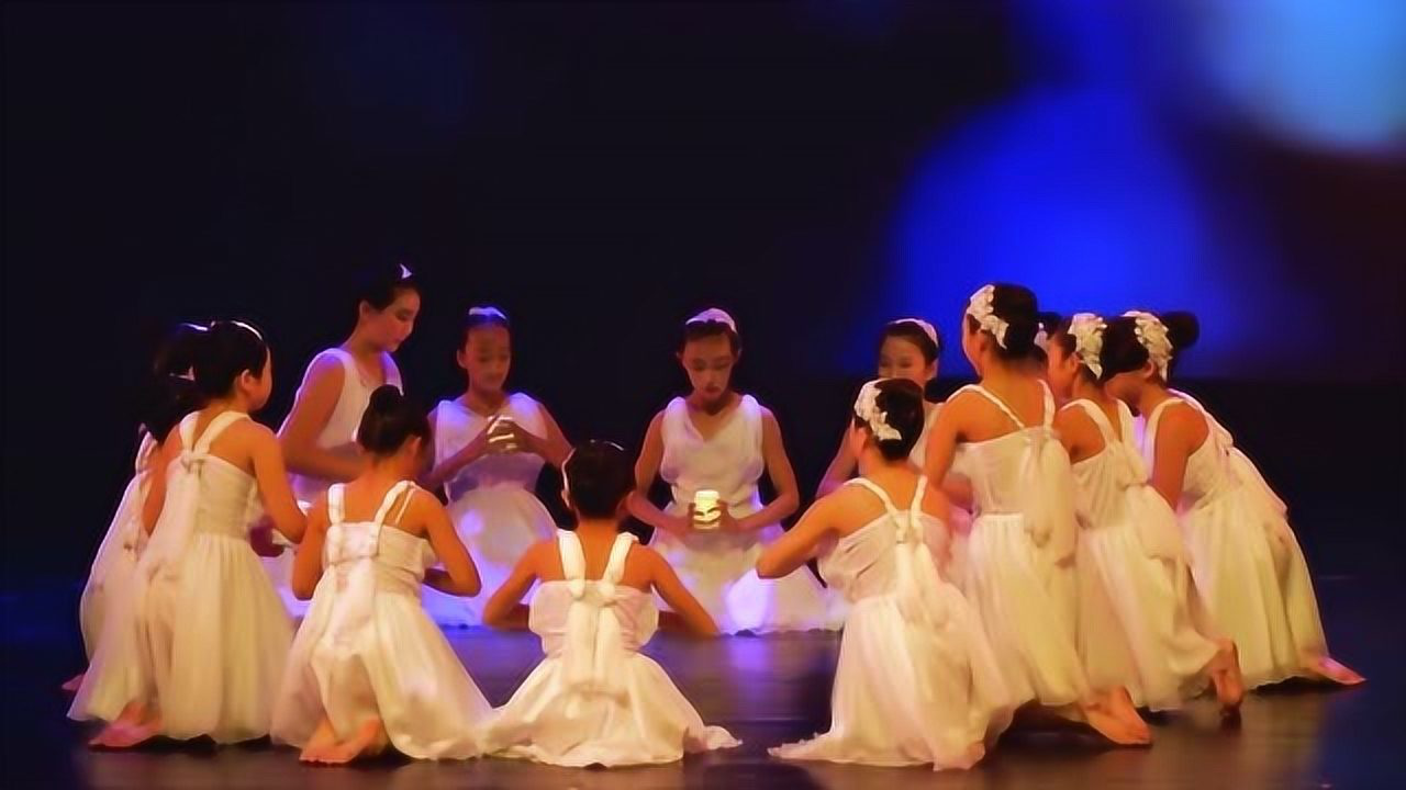 最新簡(jiǎn)單舞蹈，跨越時(shí)代與領(lǐng)域的藝術(shù)新表達(dá)