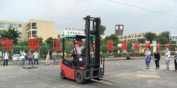 鄭州叉車司機(jī)最新招聘，啟程尋找有緣人才子的溫馨之旅