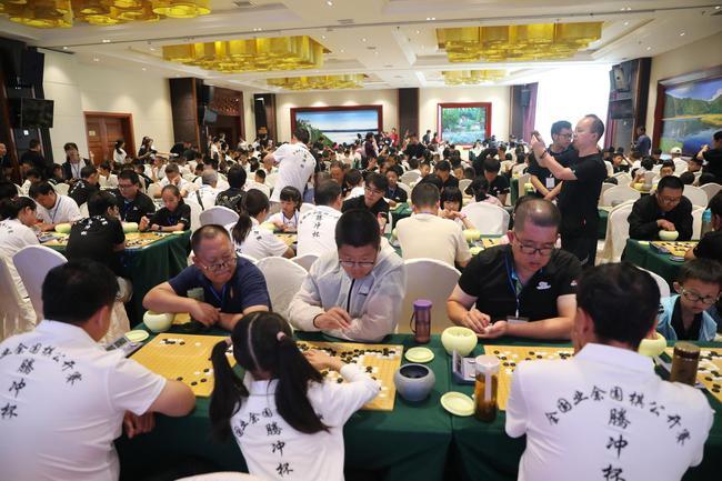 樂游棋牌最新版，科技重塑棋牌世界，智能娛樂生活暢享體驗